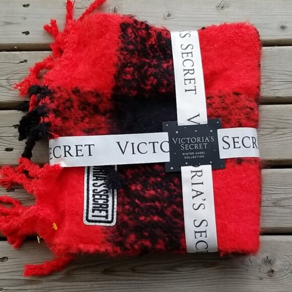 Victoria's Secret Winter Angel collection nwt - Picture 2 of 6